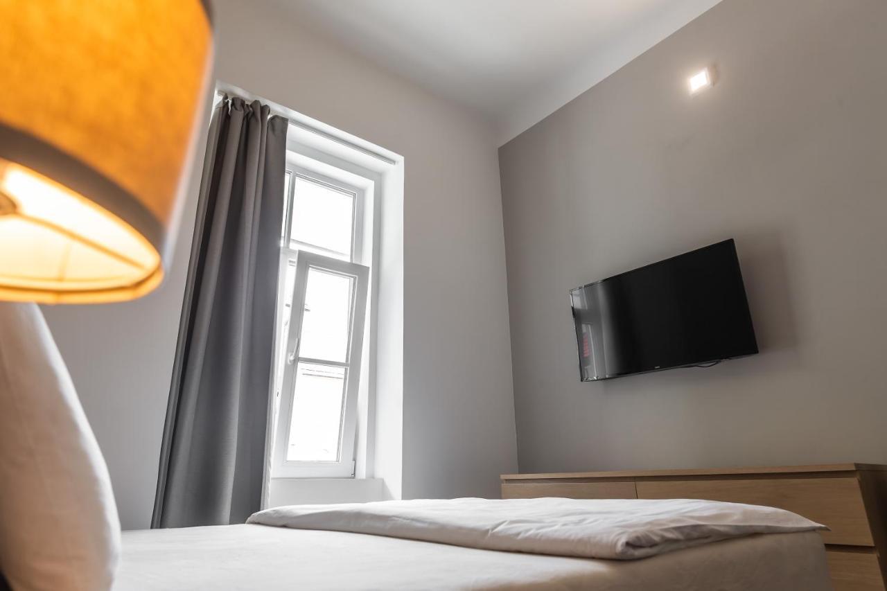Roomers Maribor Buitenkant foto